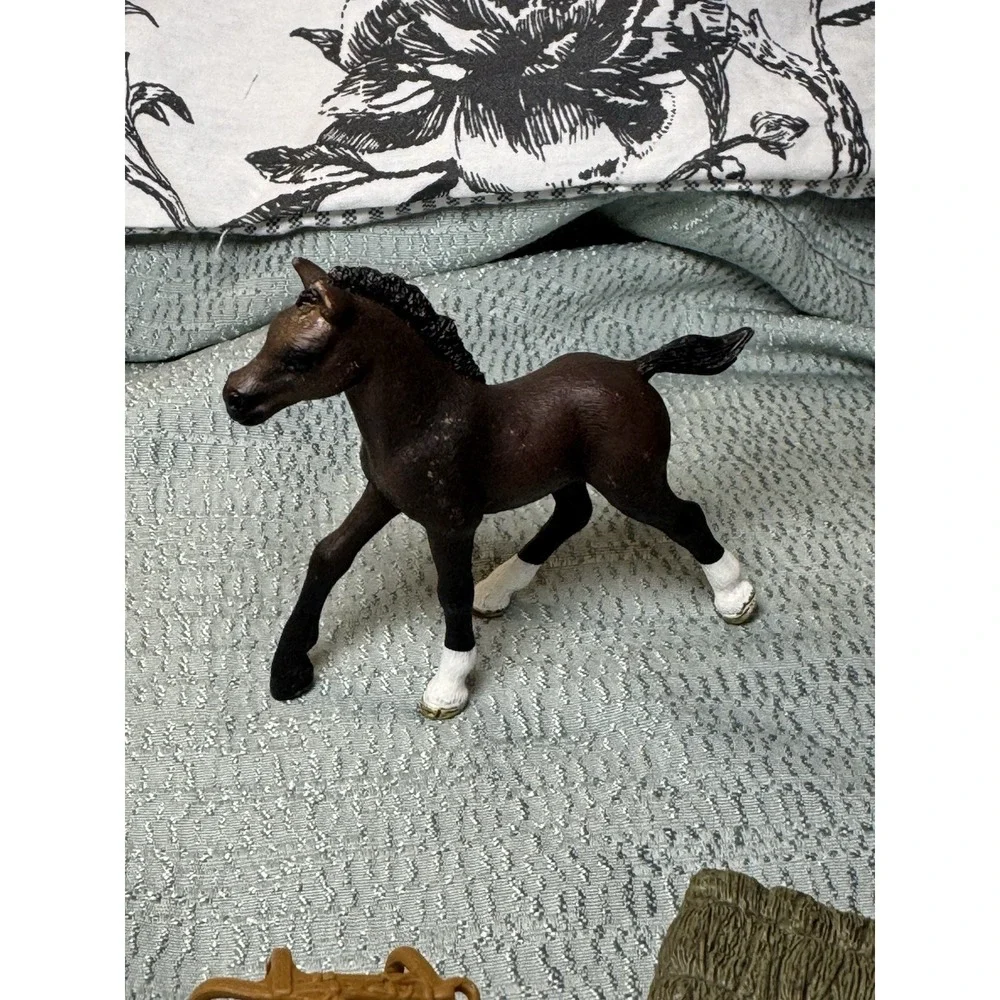 7 Piece Kids Horse Toy Set Horses Jockey Hay Bales Schleich ERTL - Picture 5 of 8